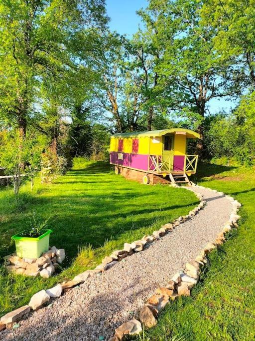 Jolie Roulotte Villa Issendolus Exterior foto